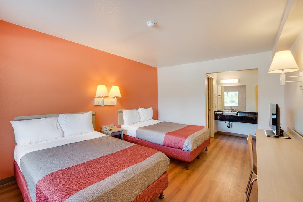 Motel 6-Columbus, Oh - West Exterior photo