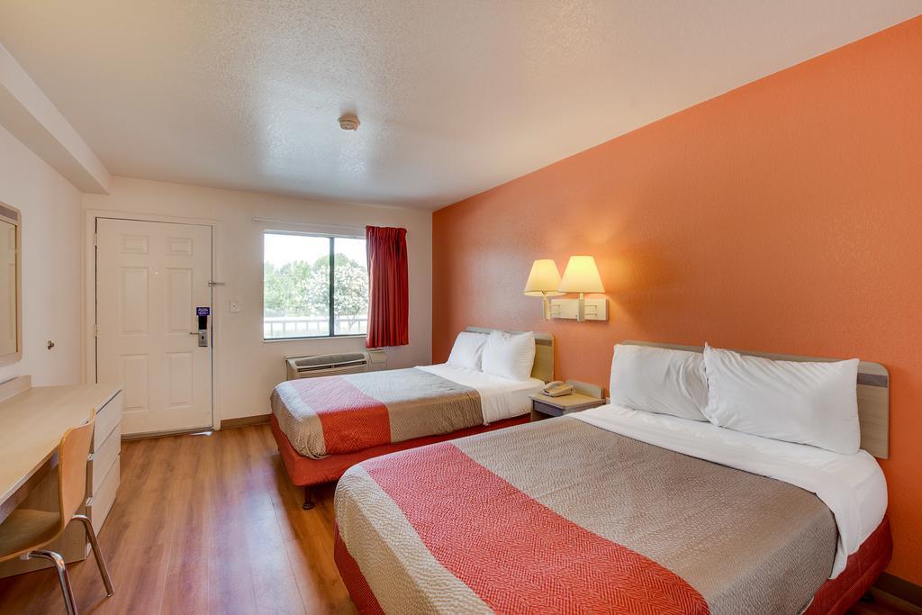 Motel 6-Columbus, Oh - West Exterior photo