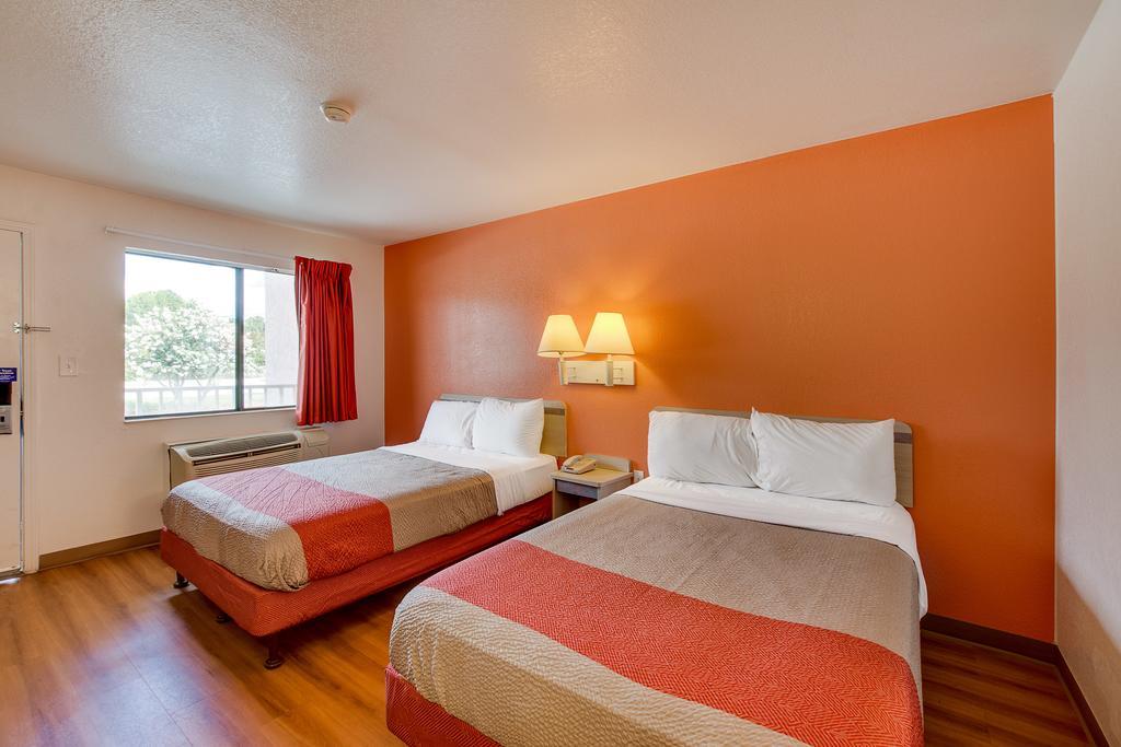 Motel 6-Columbus, Oh - West Exterior photo