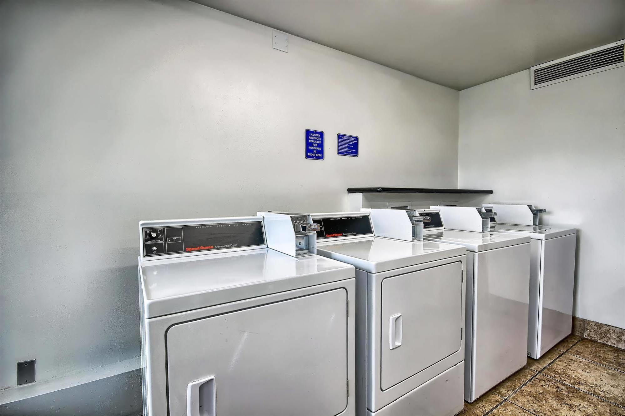 Motel 6-Columbus, Oh - West Exterior photo