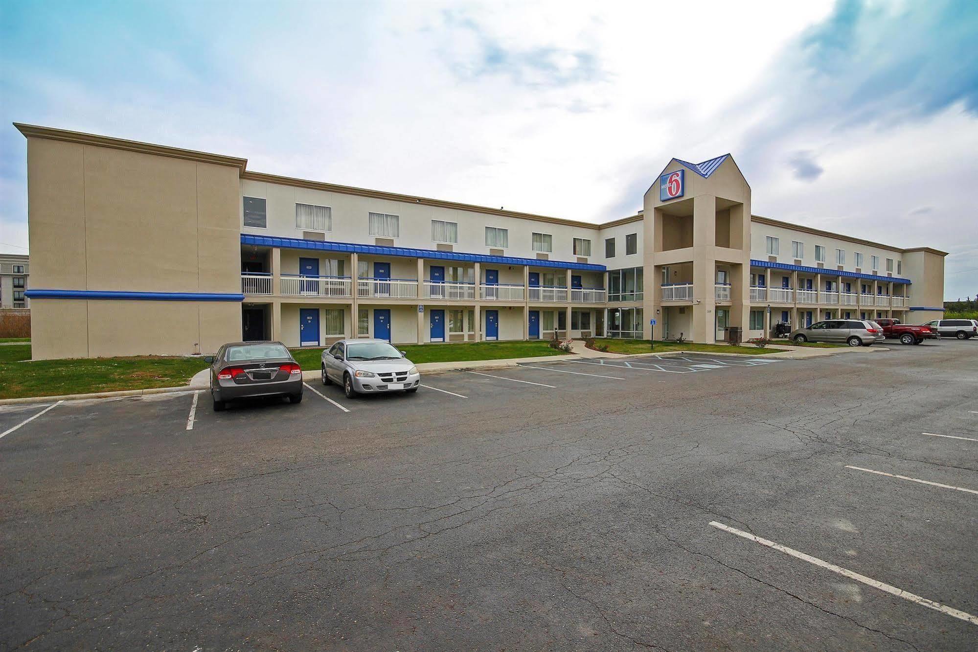 Motel 6-Columbus, Oh - West Exterior photo