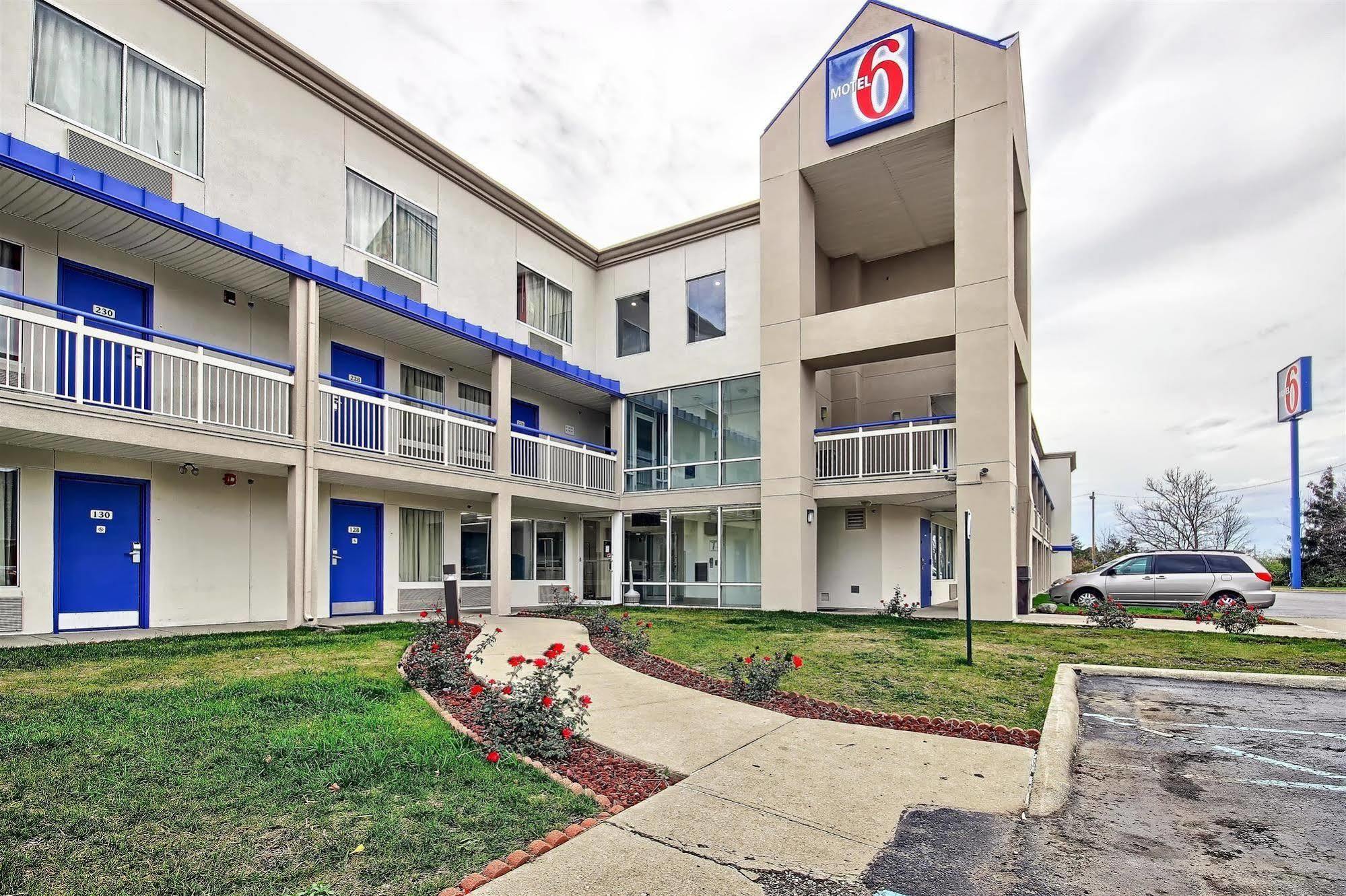 Motel 6-Columbus, Oh - West Exterior photo