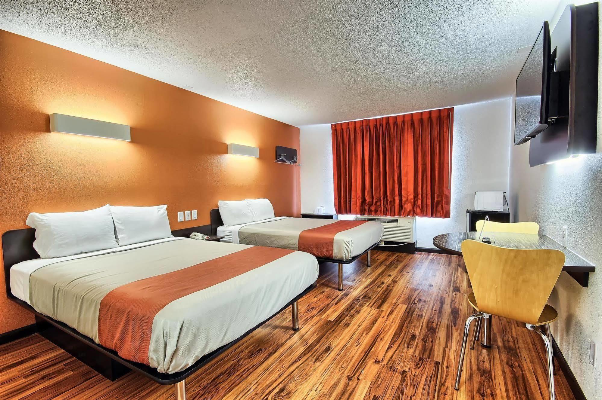 Motel 6-Columbus, Oh - West Exterior photo